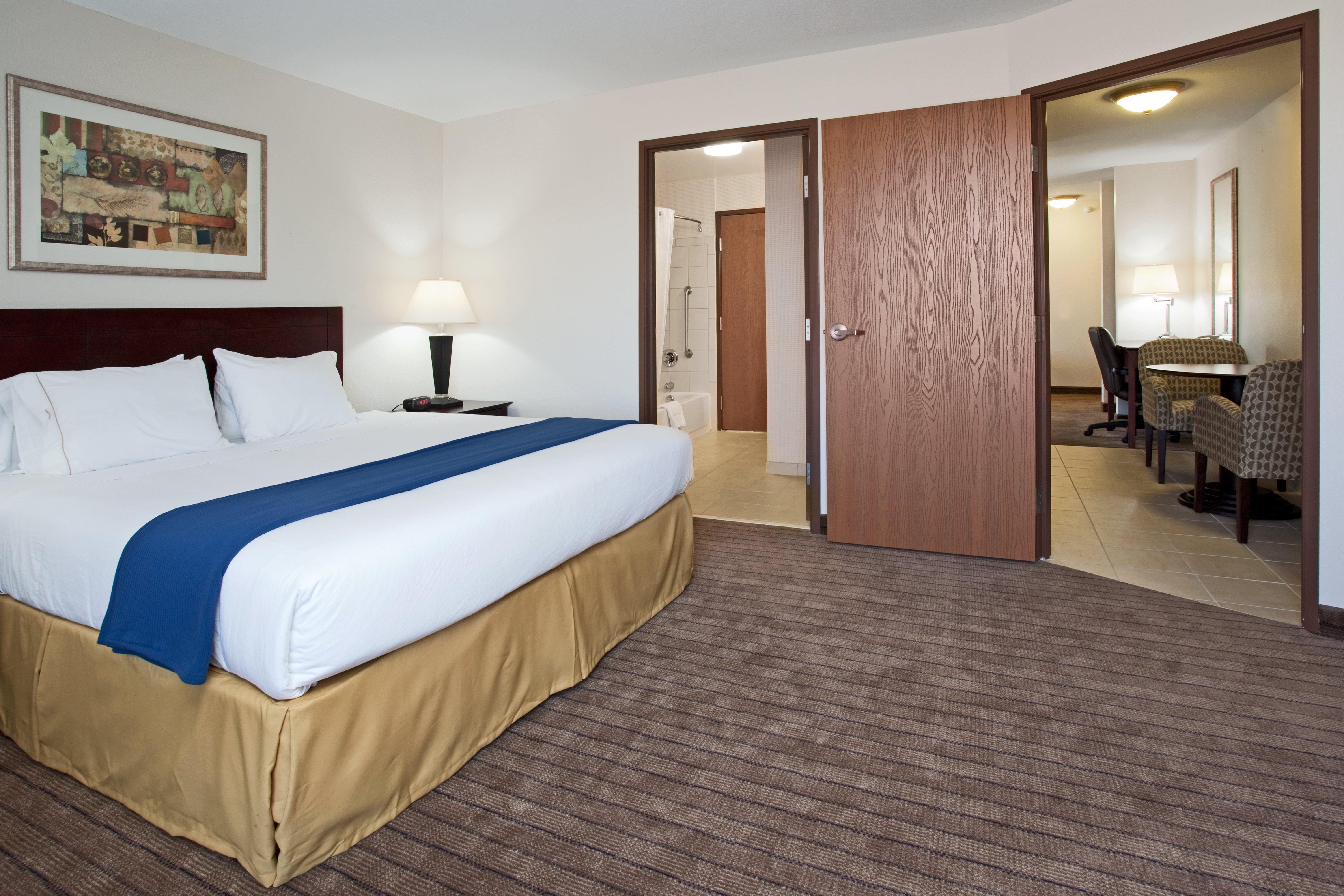 Holiday Inn Express & Suites Buffalo, An Ihg Hotel Ruang foto