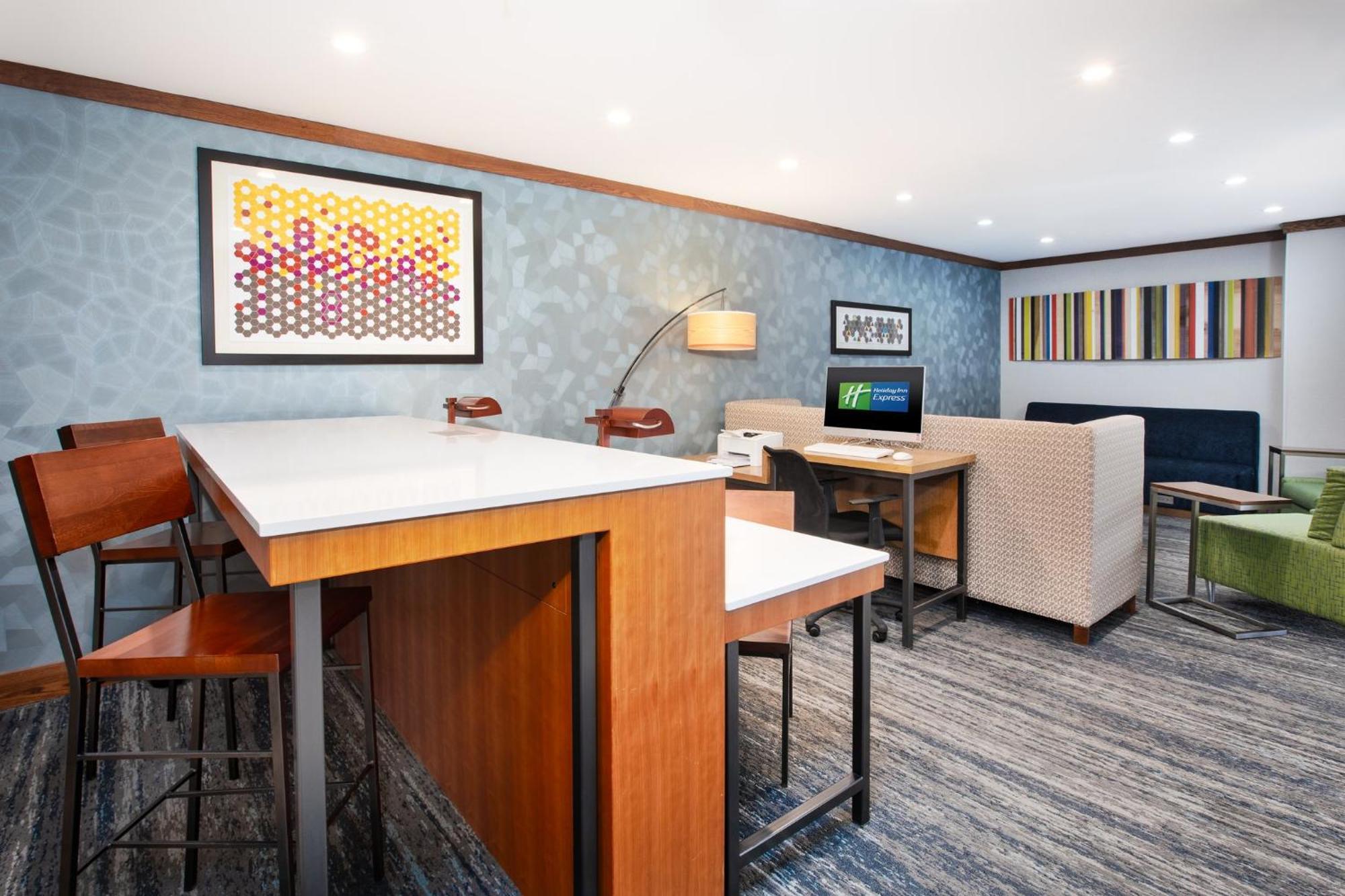 Holiday Inn Express & Suites Buffalo, An Ihg Hotel Bagian luar foto